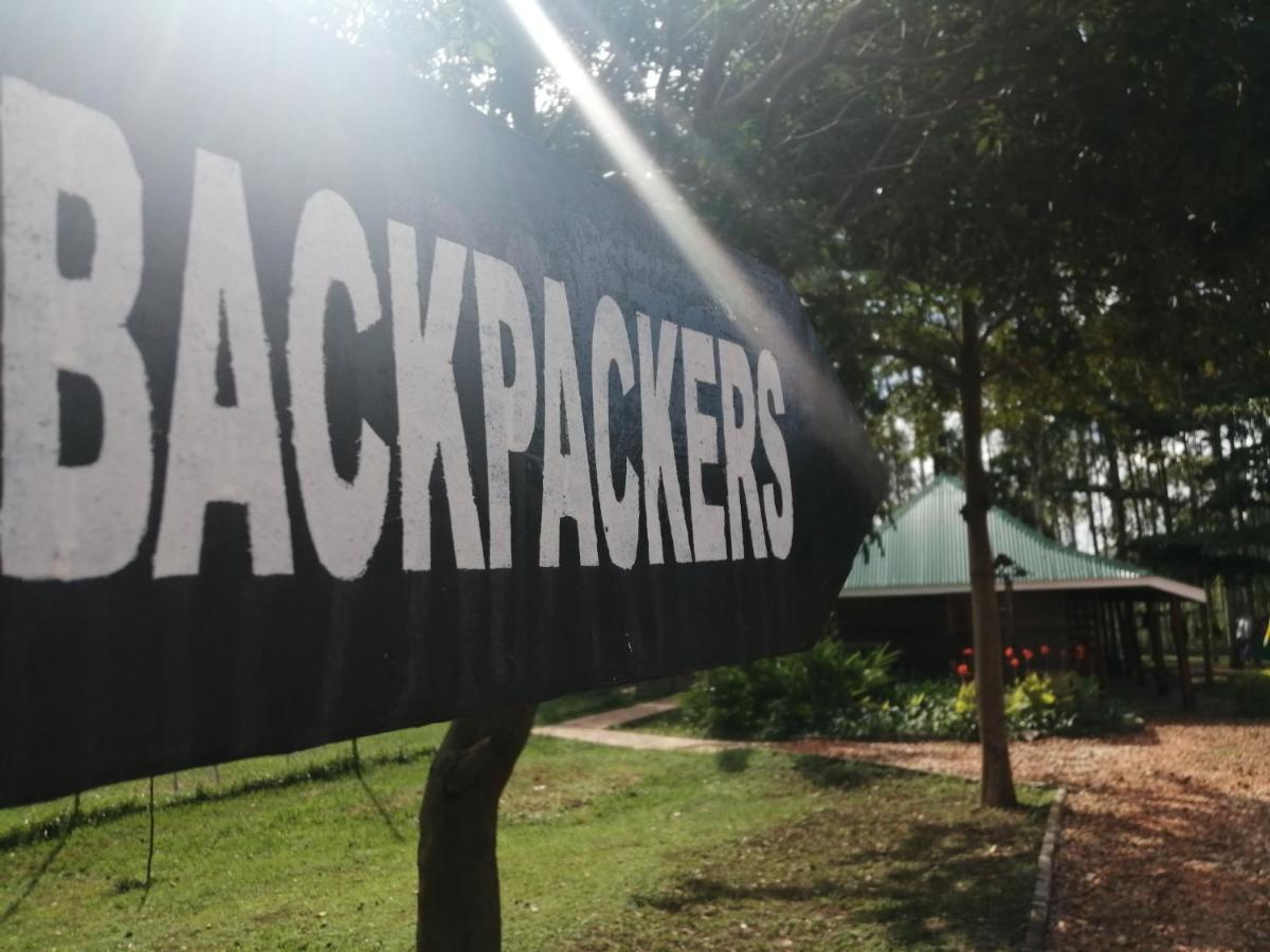 Murchison Backpackers Masindi Esterno foto