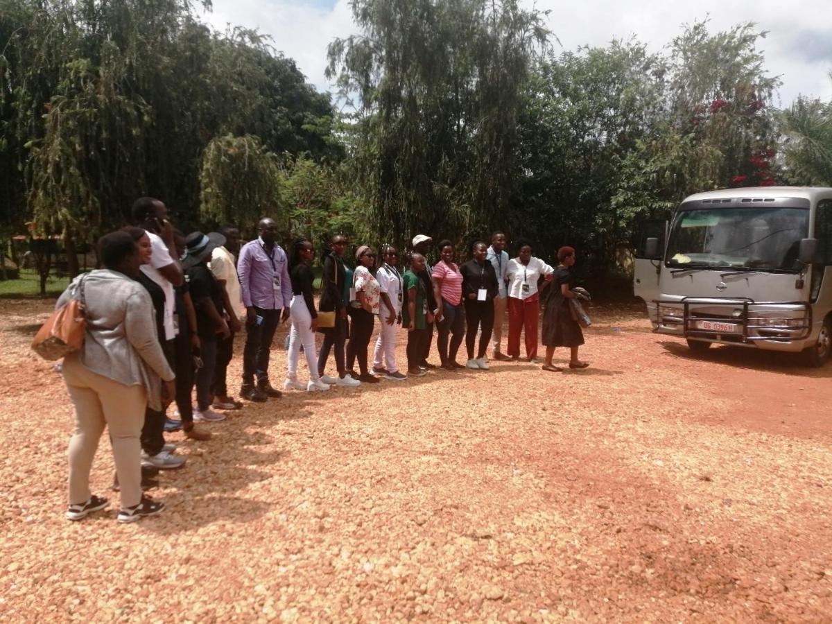 Murchison Backpackers Masindi Esterno foto